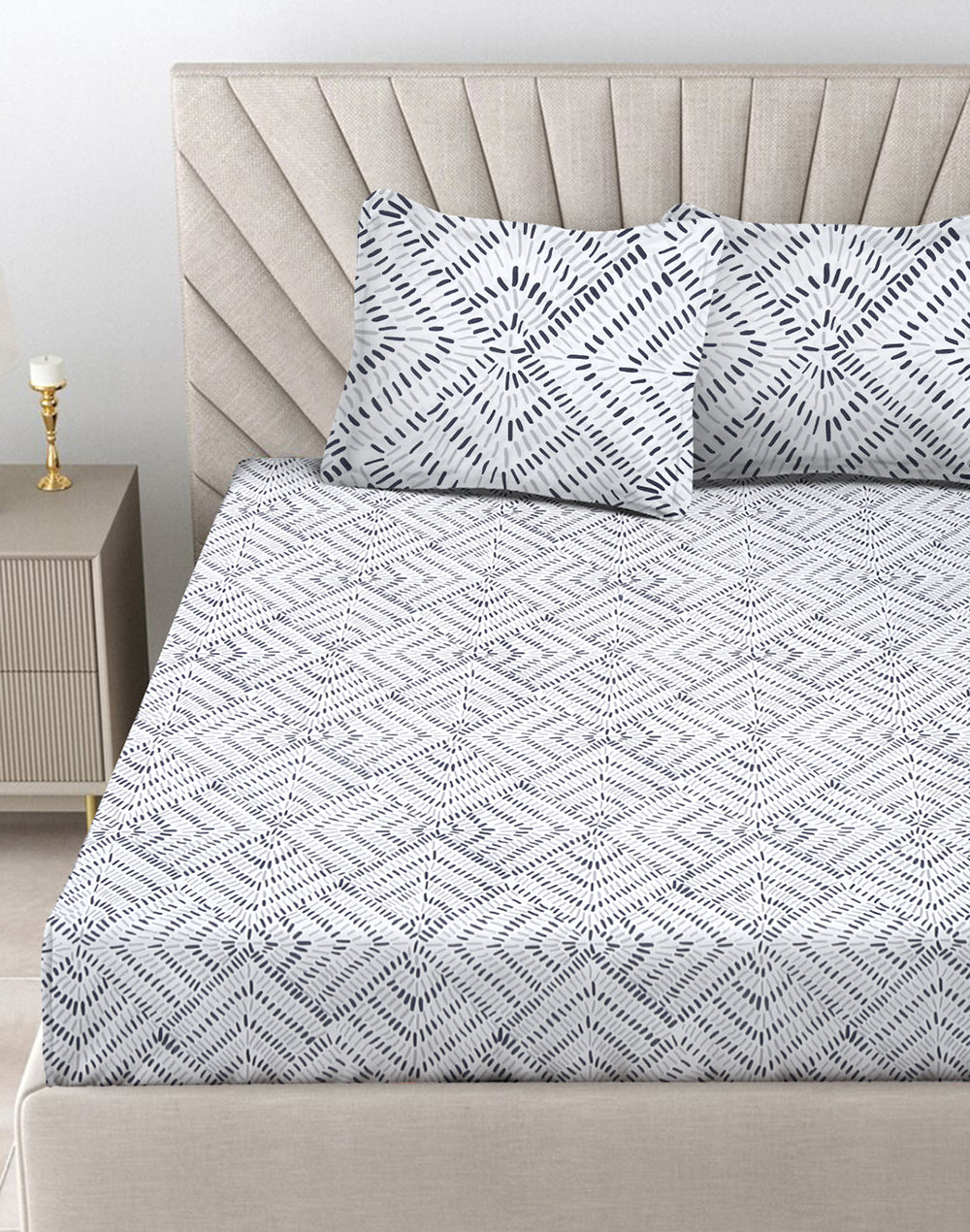 King Size - Grey Abstract Cotton Besheet Set With 2 Pillow Covers
