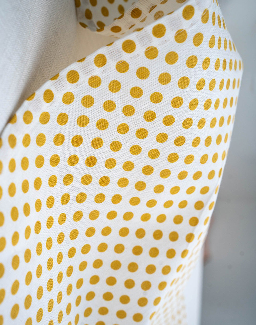 Set O 6- 16"X 16" Gold Printed Cotton Napkin