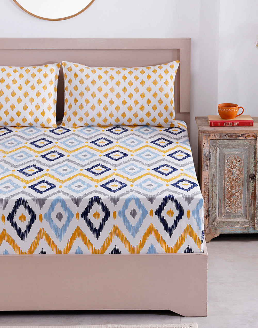 Multicolor Diamond Bedsheet Set with 2 Pillow Covers