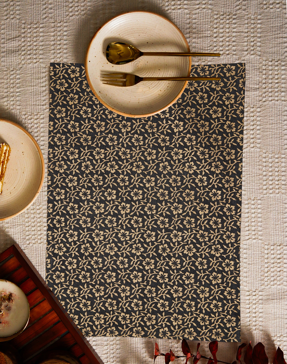 Set of 6 - Gold printed cotton placemat
