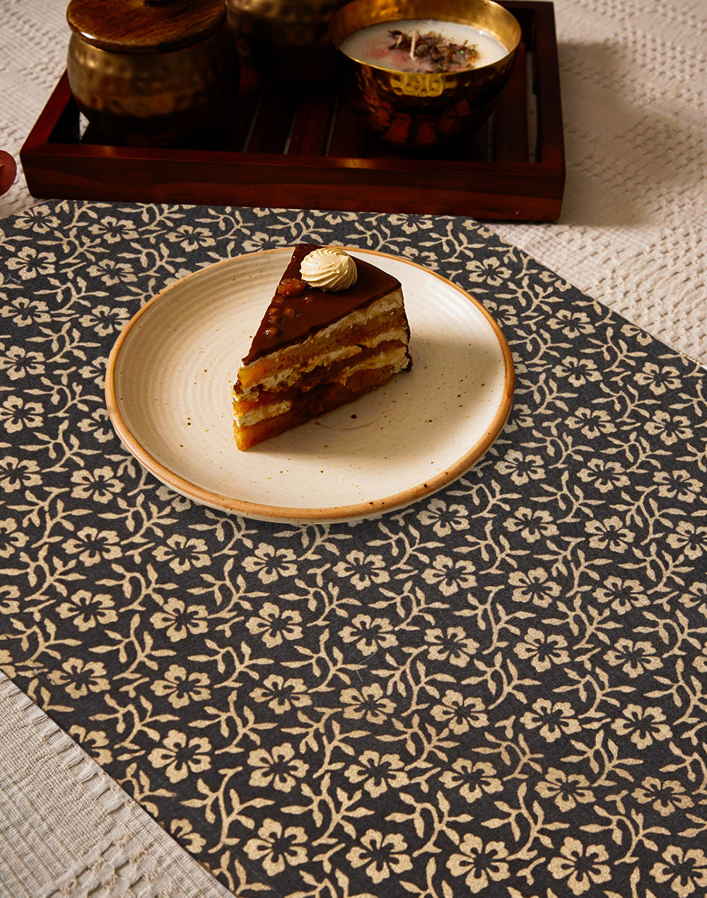 Set of 6 - Gold printed cotton placemat