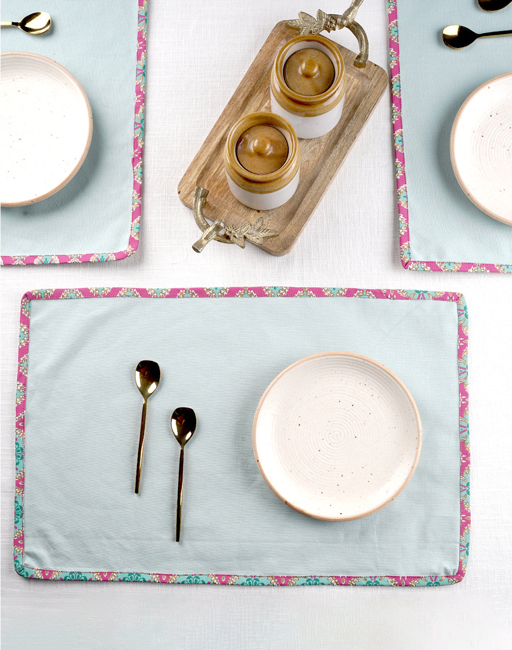 Set of 4 - Blue With Contrast Piping Stylish Placemat Set