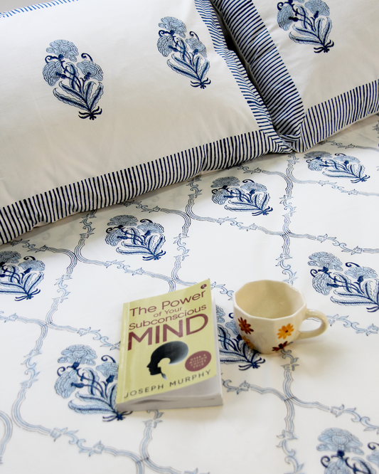 Neel Guldasta Bedsheet Set with 2 Pillow Covers