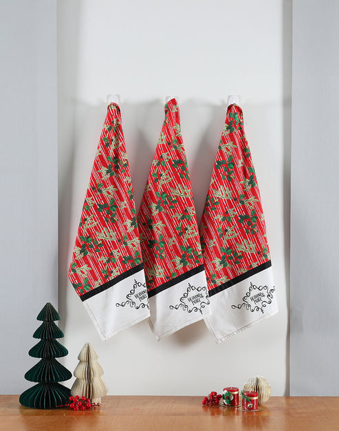 Creative Ways to Use Kitchen Towels as Christmas Decorations