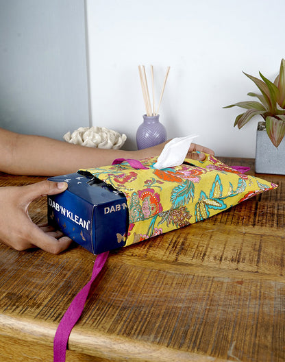 Multicolor tissue box cover
