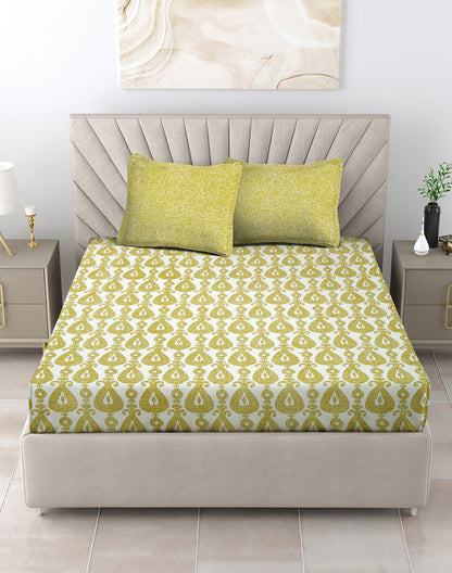 Queen Size - Green Geometric Print Cotton Besheet Set with 2 Pillow Covers