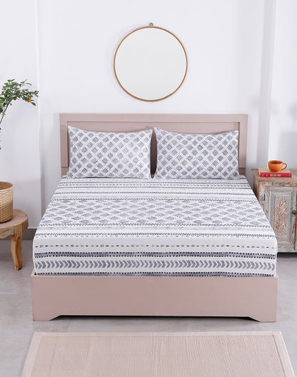 King Size - Geometric Print Cotton Bedsheet Set with 2 Pillow Covers