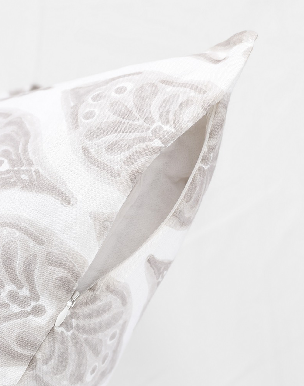 Set Of 2 - Leafy Linen Large Cushion Covers - 22"X 22"