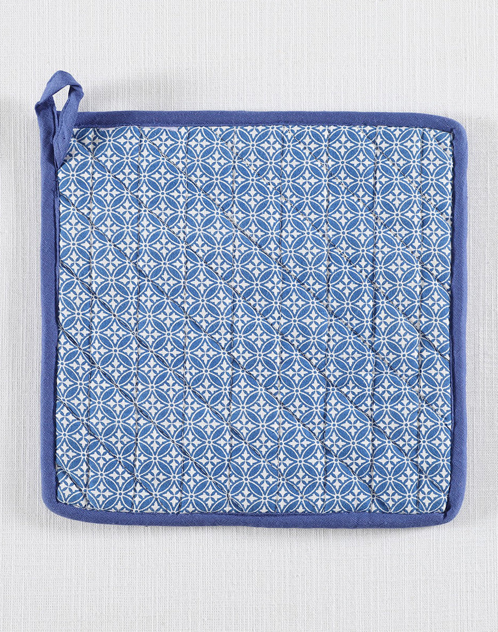Multicolour Tea Pot Holder Set