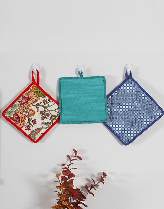 Multicolour Tea Pot Holder Set