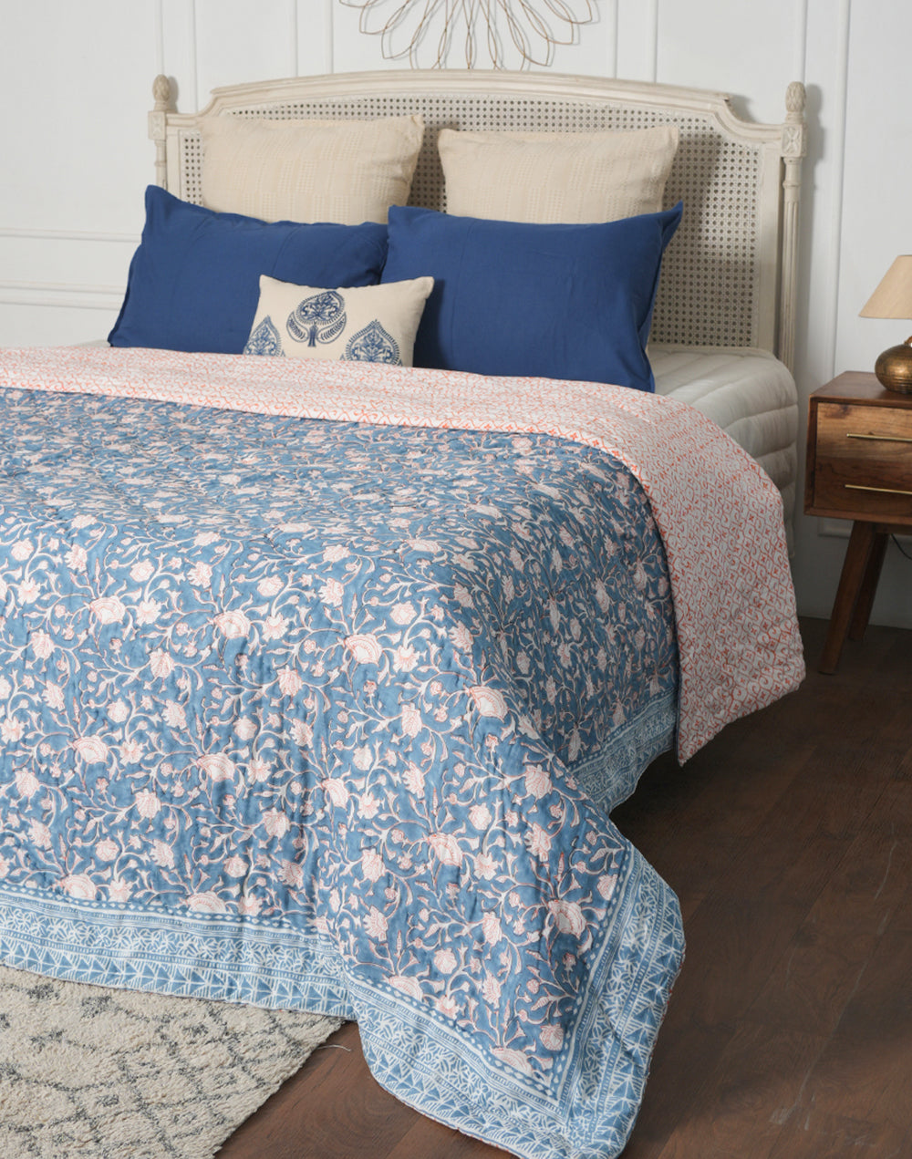 Blue Block Printed Ac Cotton Quilt