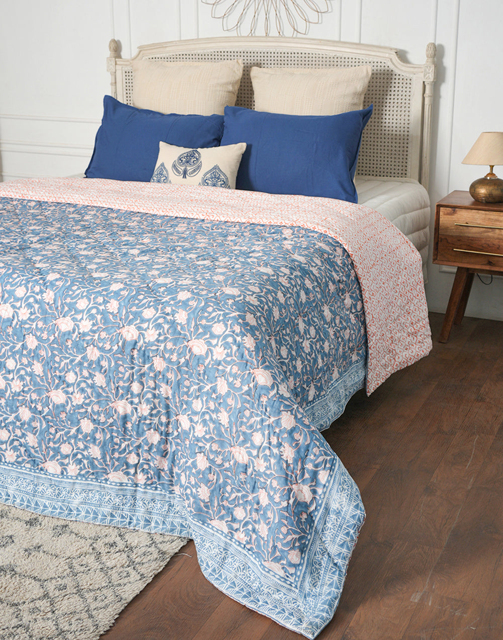 Blue Block Printed Ac Cotton Quilt