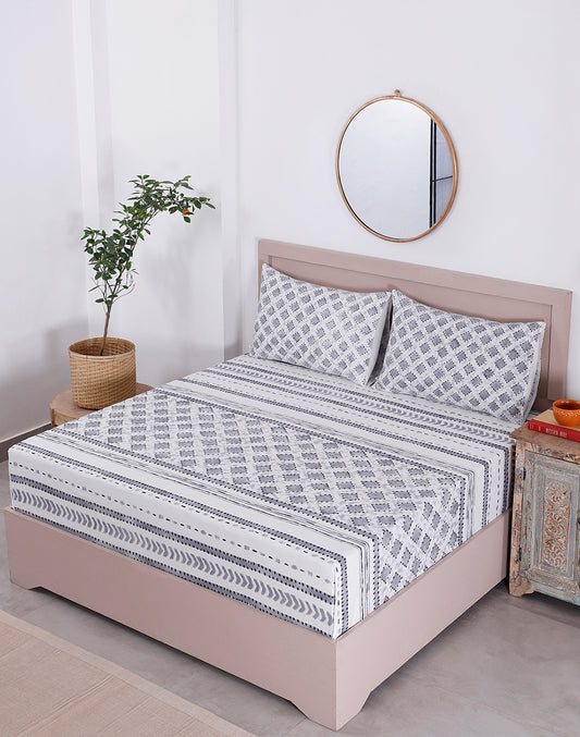 King Size - Geometric Print Cotton Bedsheet Set with 2 Pillow Covers