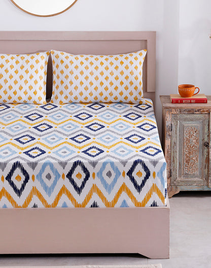 Multicolor Diamond Bedsheet Set with 2 Pillow Covers