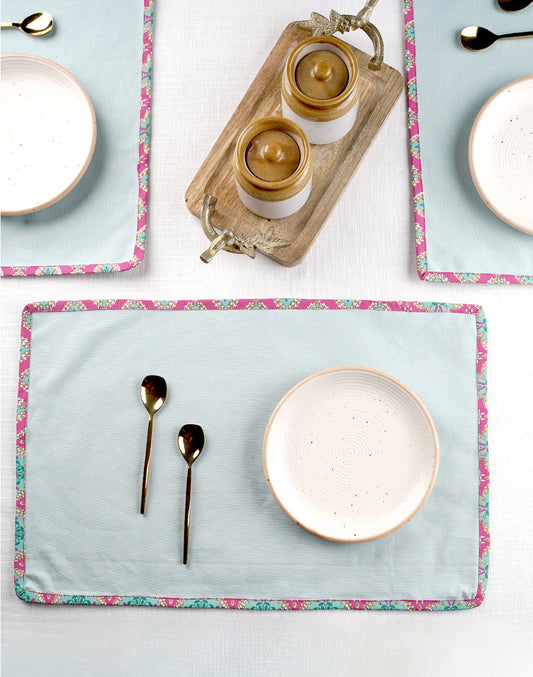 Set of 4 - Blue With Contrast Piping Stylish Placemat Set