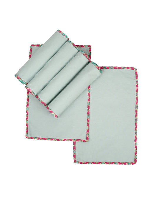 Set of 4 - Blue With Contrast Piping Stylish Placemat Set