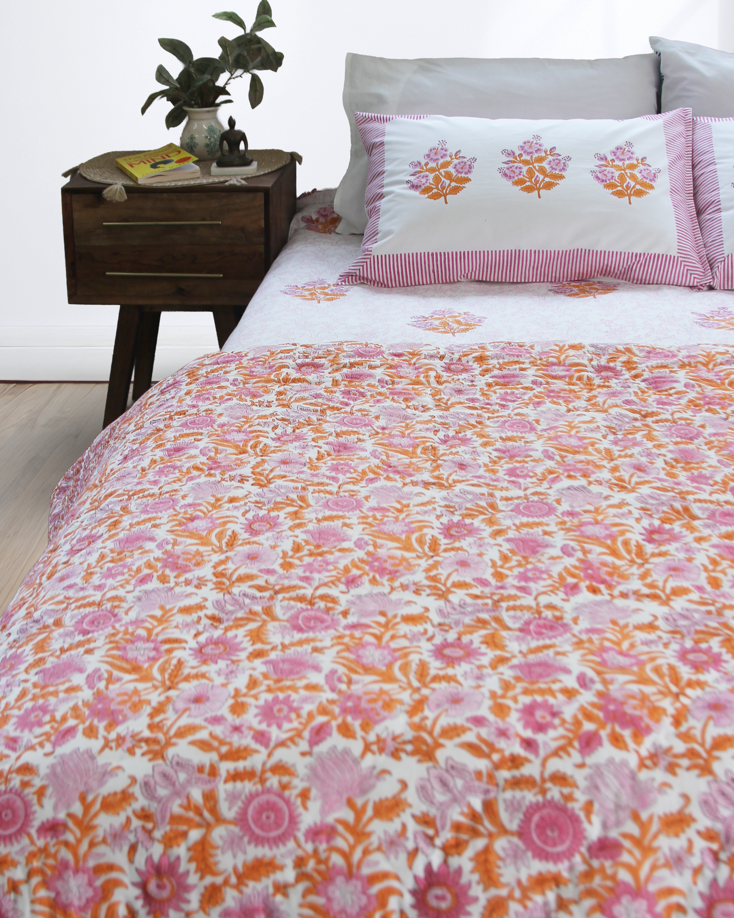 Gulaabi Bagh- 100% Cotton Quilt