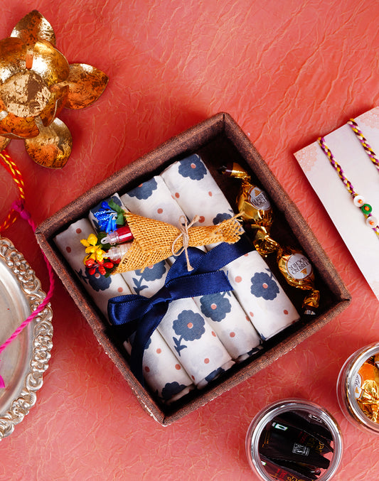 Rakhi Tray Hamper – 4 Napkin Set