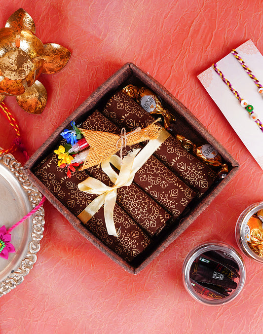 Rakhi Tray Hamper – 4 Napkin Set