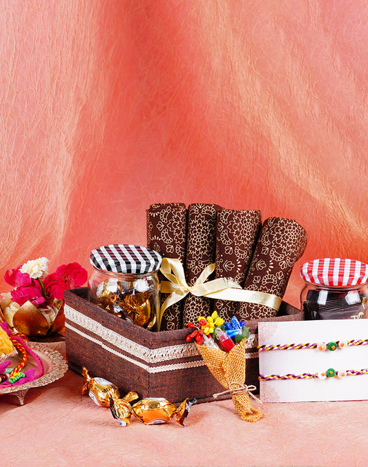 Rakhi Tray Hamper – 4 Napkin Set