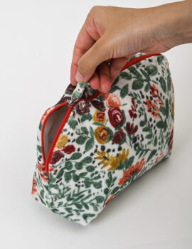 Multicolor Velvet Floral Printed 10x6x3 Inch Travel Pouch