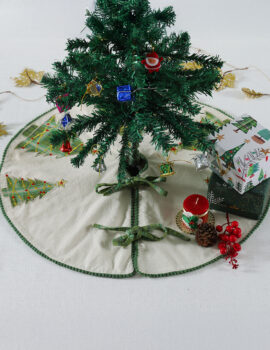 Green On White X Mas Tree Cotton 22 Inch Dia Tree Skirt